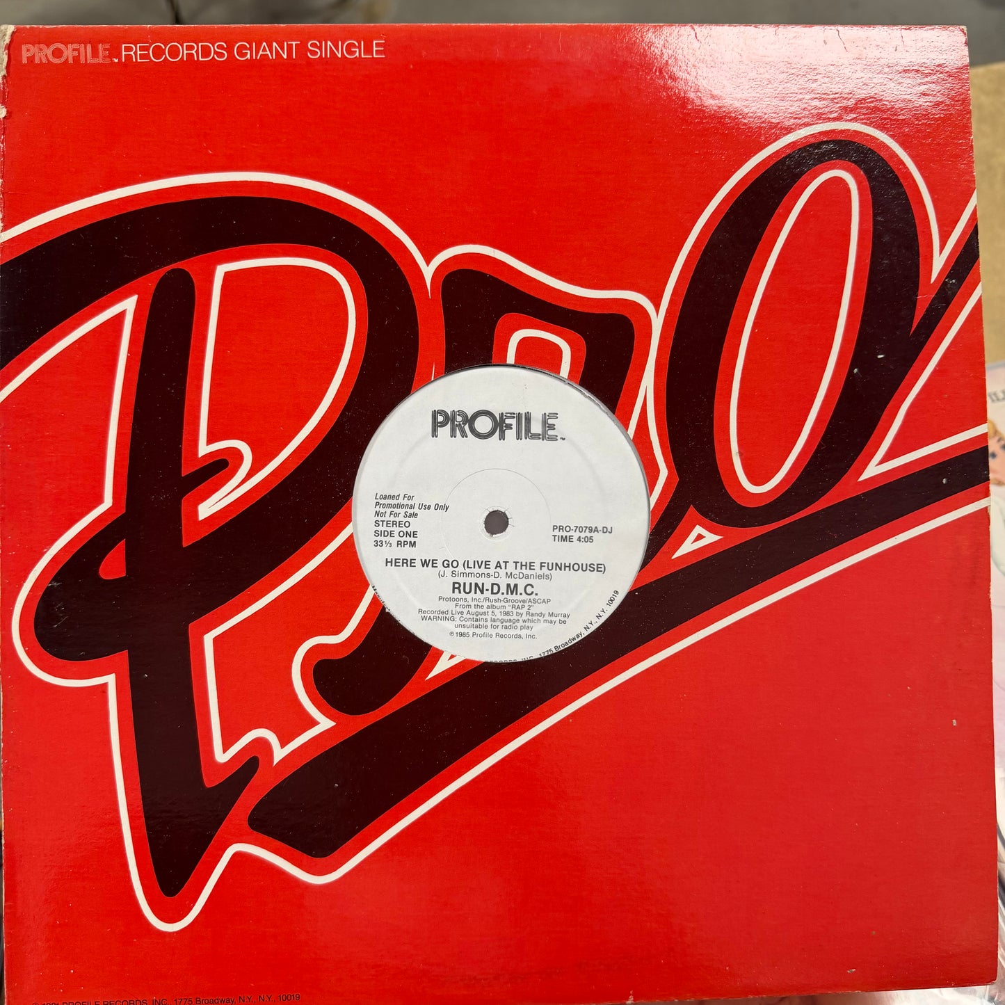 Run-DMC - Here We Go (Live At The Funhouse) [USED] (1985)