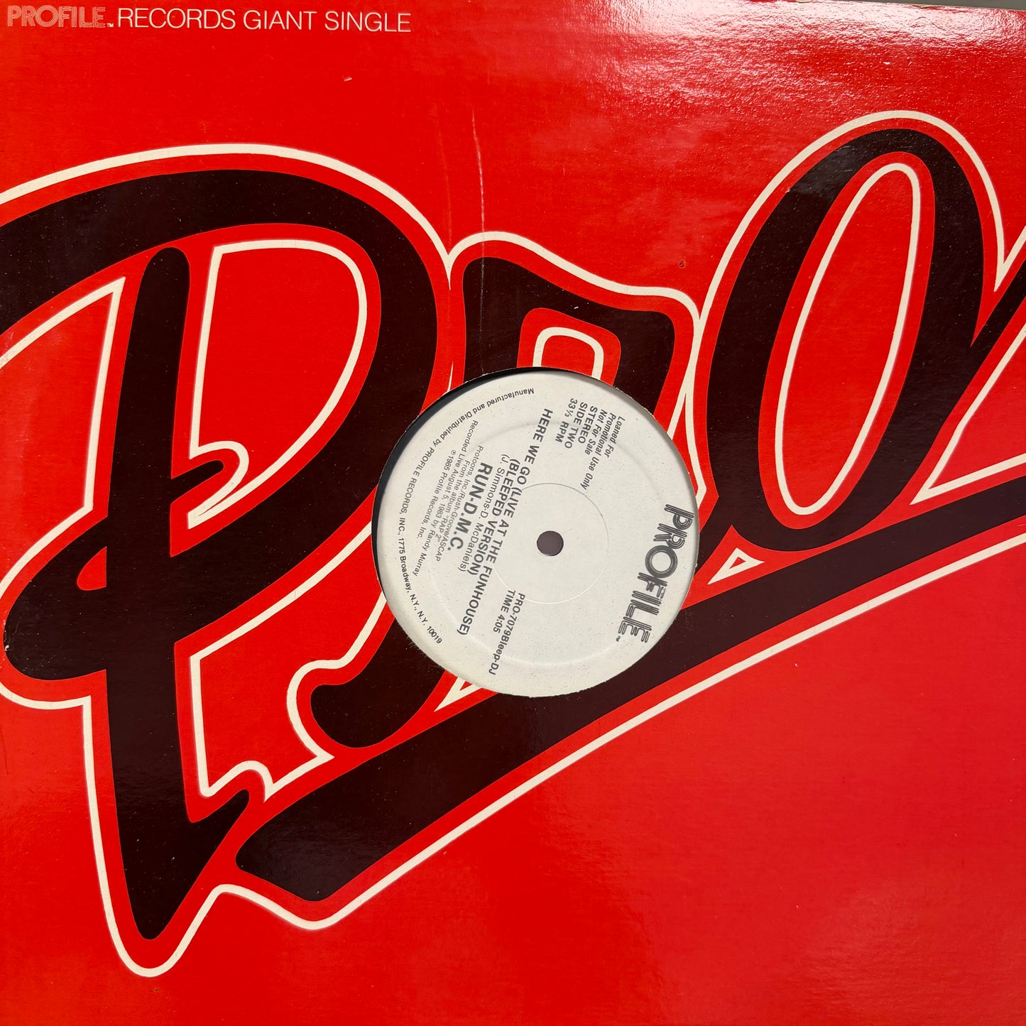 Run-DMC - Here We Go (Live At The Funhouse) [USED] (1985)